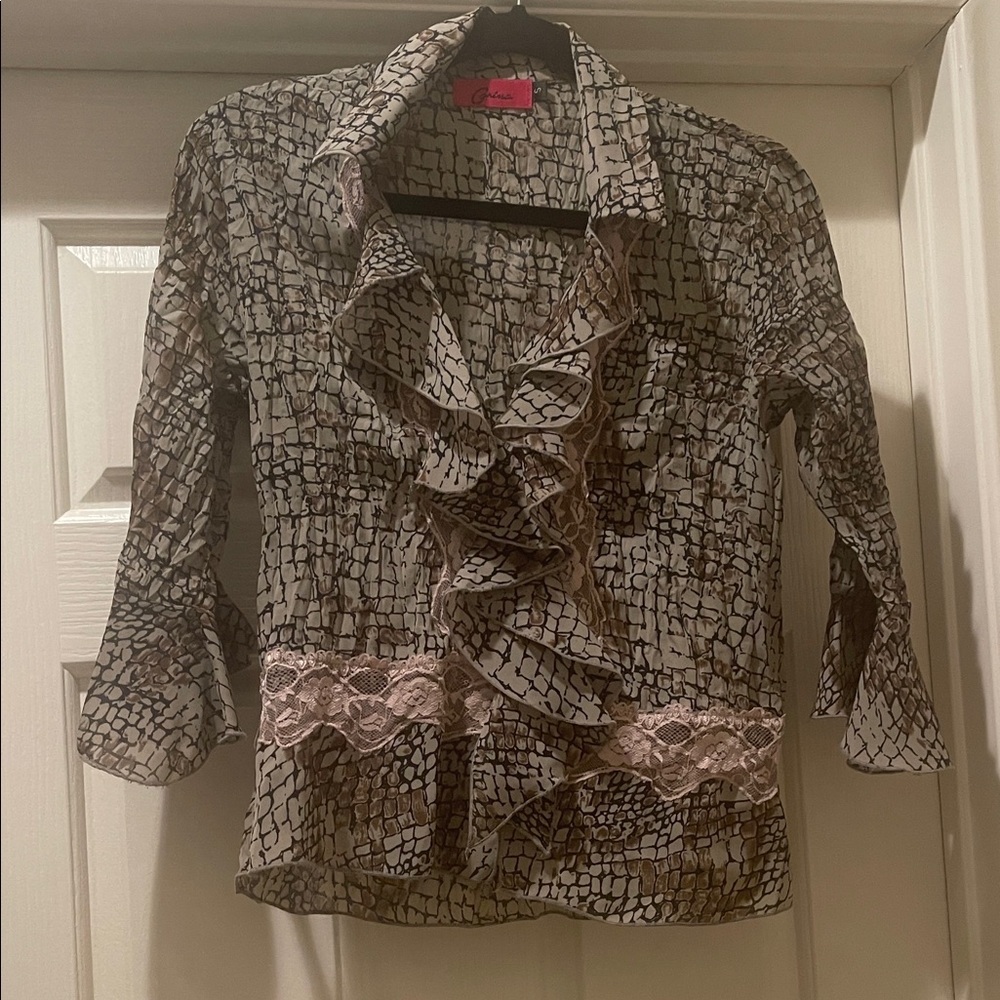 Chic Women's Ruffled Blouse - Black and gray